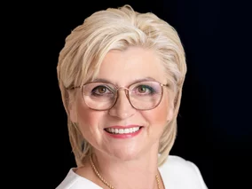 Miniatura: Kobiety jako liderki zmiany pokoleniowej w...